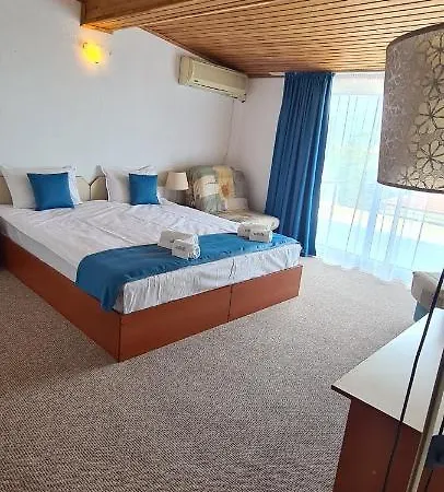 Hotel Mirana Family