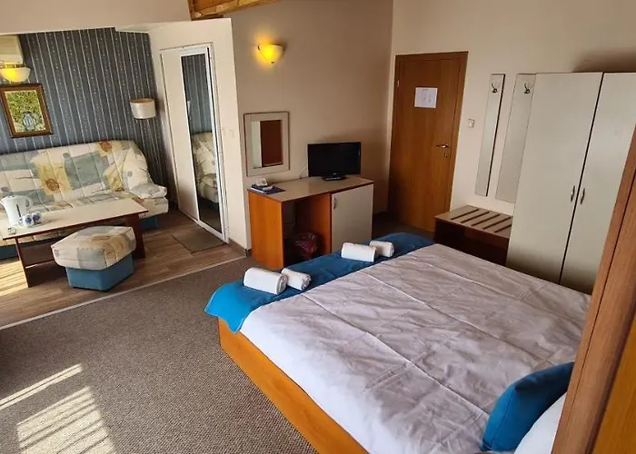 Mirana Family 3* בורגאס