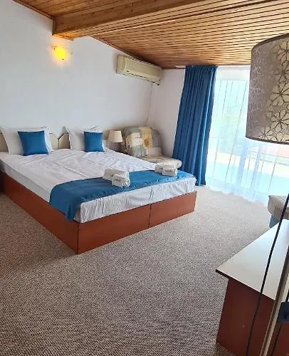 מלון Mirana Family