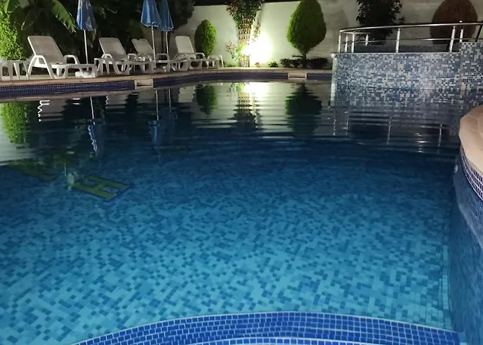 מלון Mirana Family בורגאס