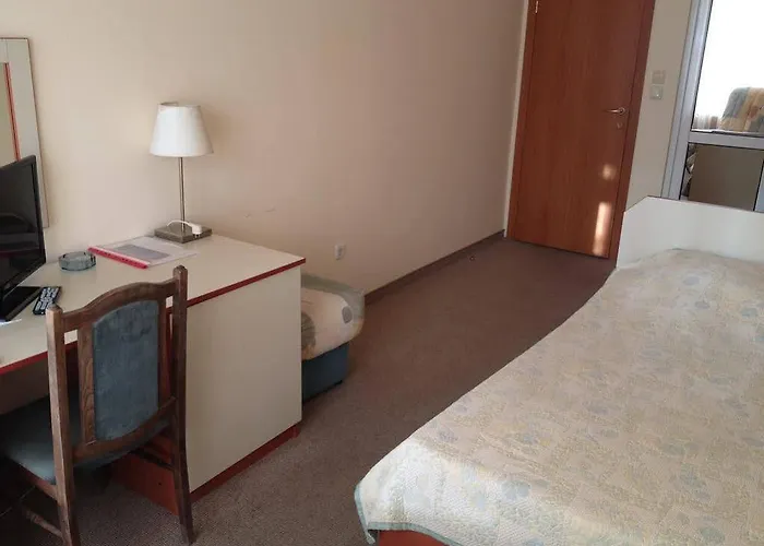 מלון Mirana Family 3*