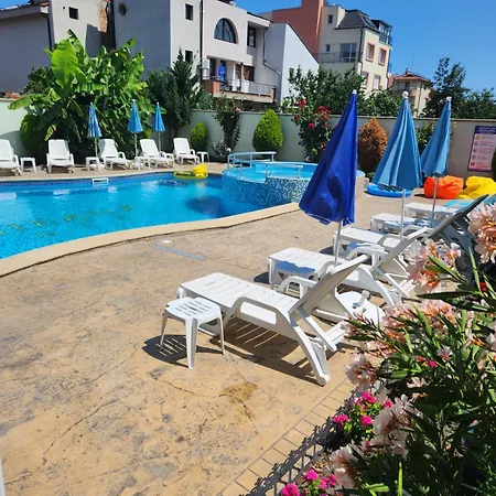 Mirana Family Hotel